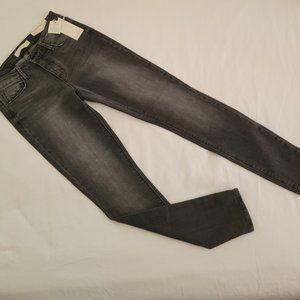 NWT Unpublished Kora Mid Rise Skinny Jeans 26